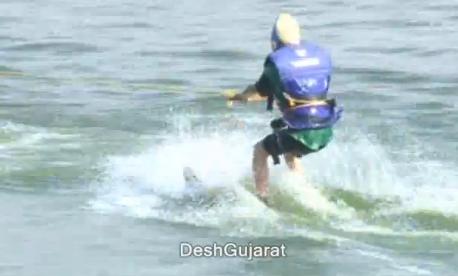 Have a fun over the air, water and land in Amdavad(Video)