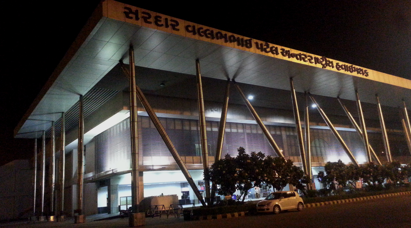 Rs. 33 crore worth gold seized at Ahmedabad Airport