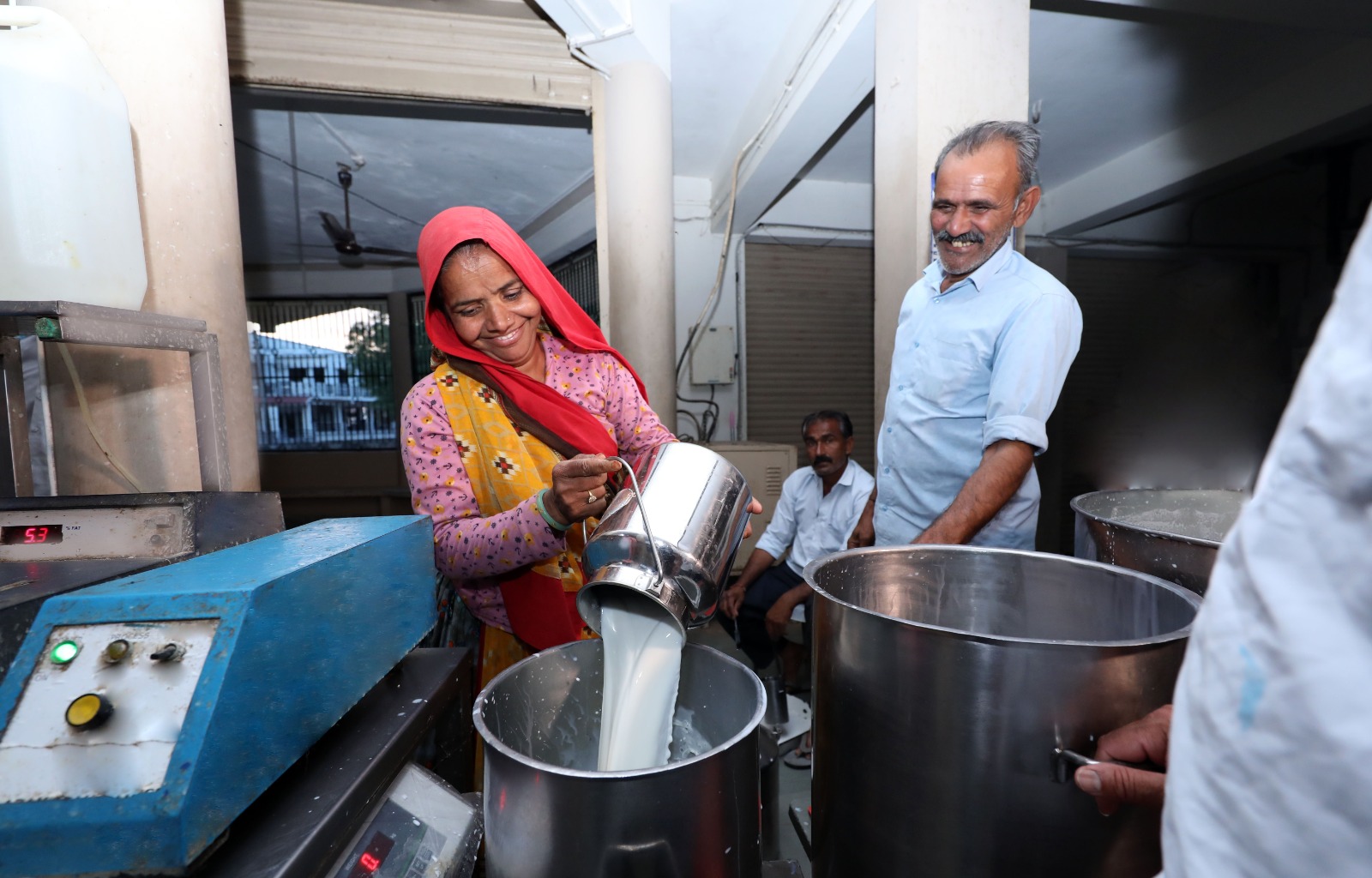 36 lakh milk producers in Gujarat are paid ₹200 crore daily through GCMMF